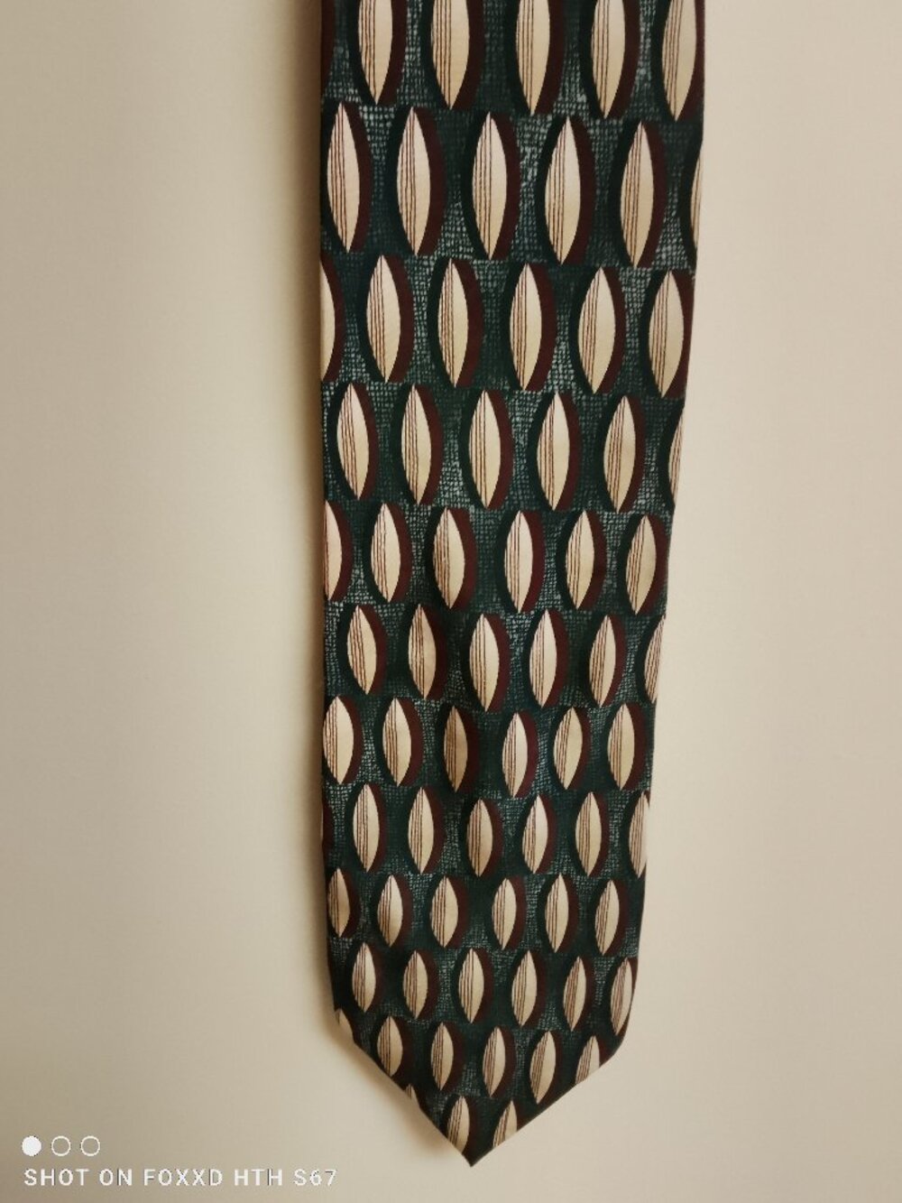 Men's Vintage Geoffrey Beene Silk Gray Necktie Oval Print